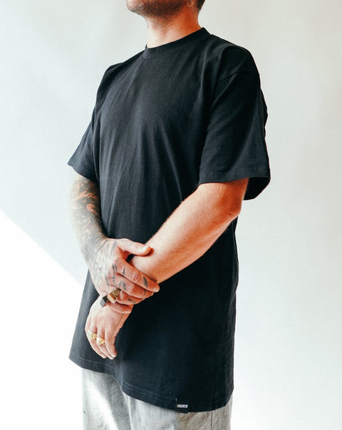 YNGHRTD BENCHMARK SHIRT [PLAIN BLACK] - Younghearted.Clothing @younghearted.cl